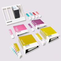 Pantone&reg; Reference Library 8706 Colori